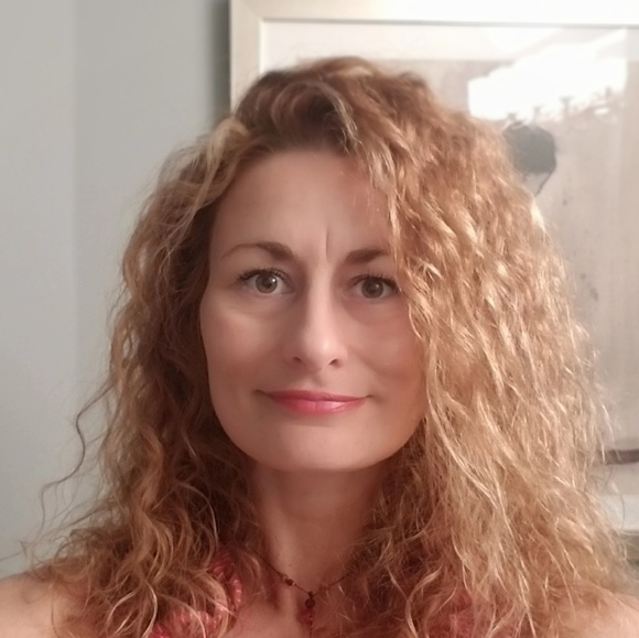 Meet your Posher, Hillery - Picture 2 of 2